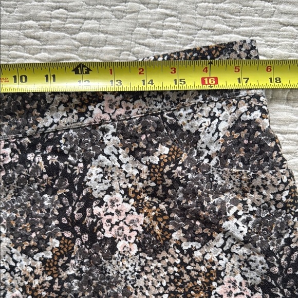 Isaac Mizrahi Multicolor Patterned Skorts Size 14 #466 - Picture 7 of 8